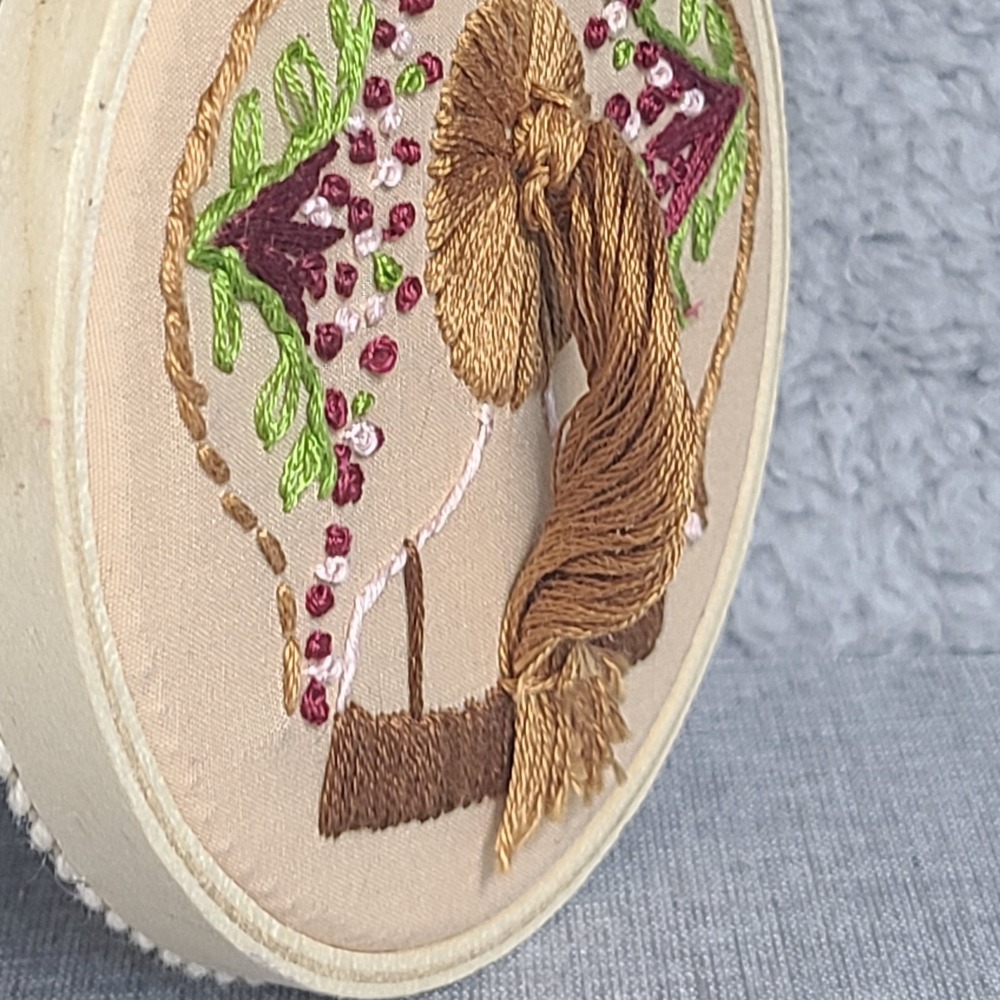 Vintage Embroidery Hoop Wall Art Girl Handmade Floral Needlework Boho Folk - Picture 9 of 13